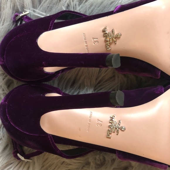 PRADA Purple velvet criss cross ankle strap sandal - Picture 7 of 8